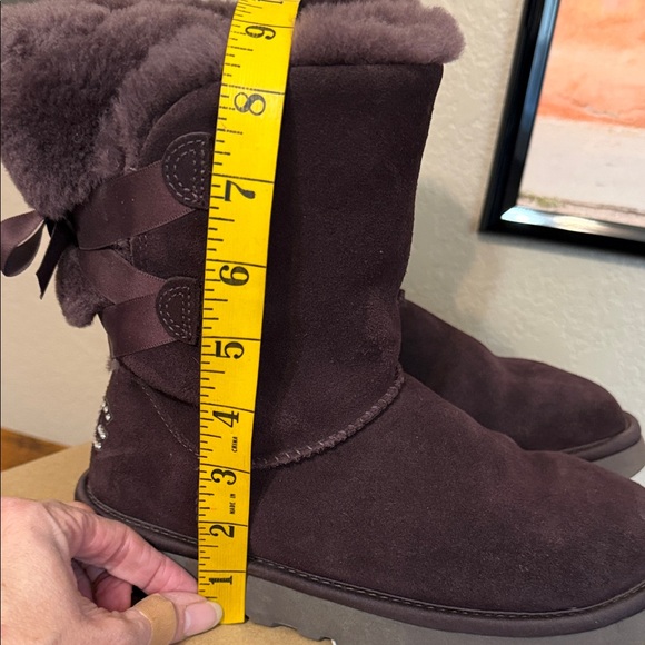 UGG ** Limited Edition ** Classic Bling in Lodge Size 6 - Picture 8 of 8